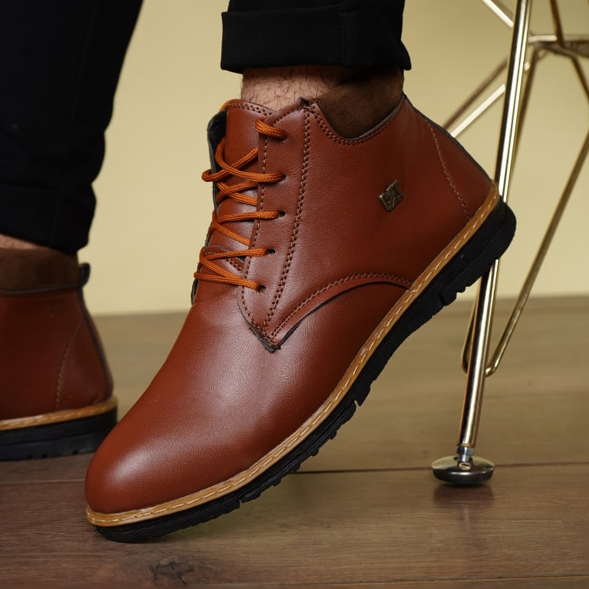 کفش تخت ساقدار cat عسلی مردانه مدلRivari